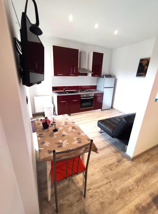 Apartmani Melia Marčelji Zewnętrze zdjęcie