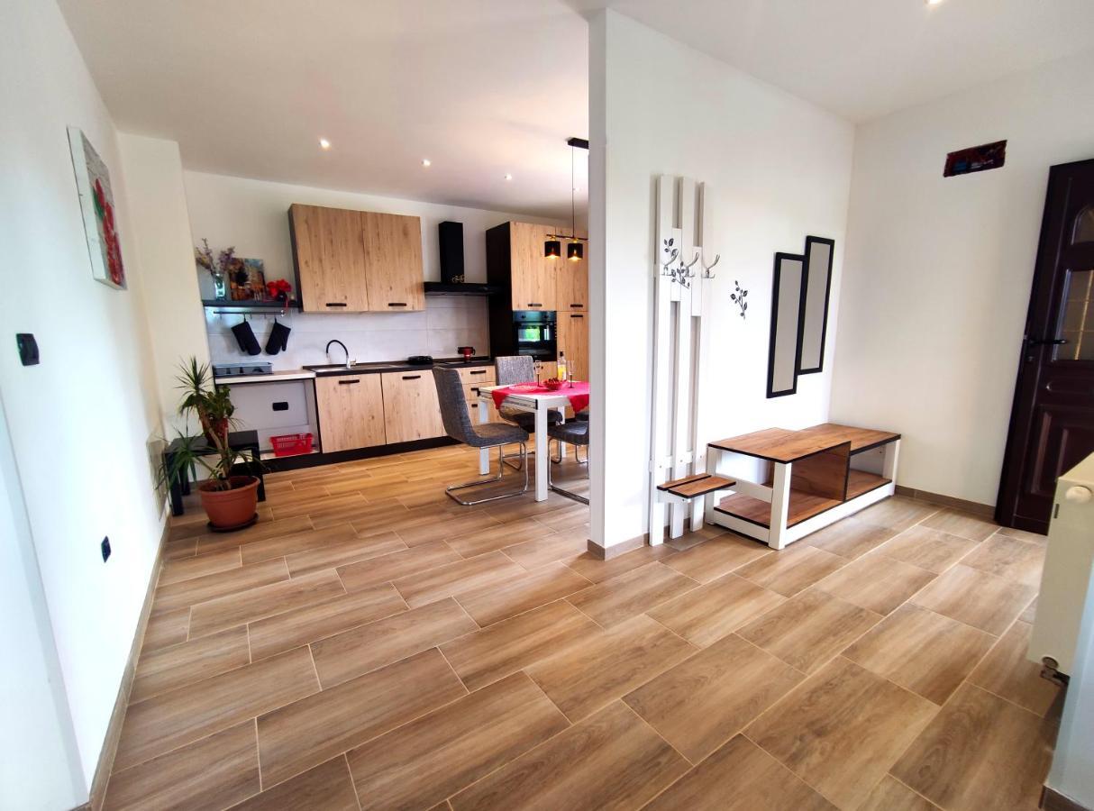 Apartmani Melia Marčelji Zewnętrze zdjęcie
