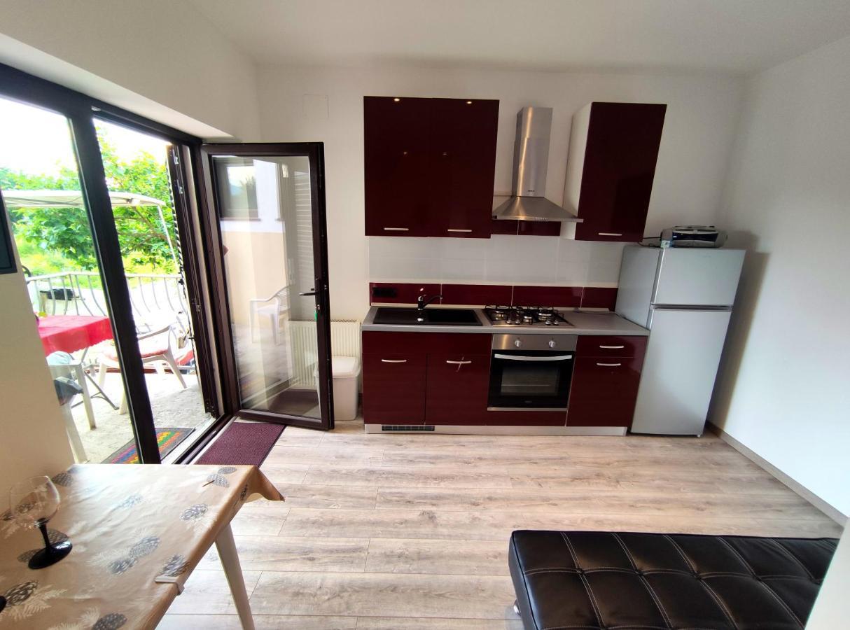 Apartmani Melia Marčelji Zewnętrze zdjęcie