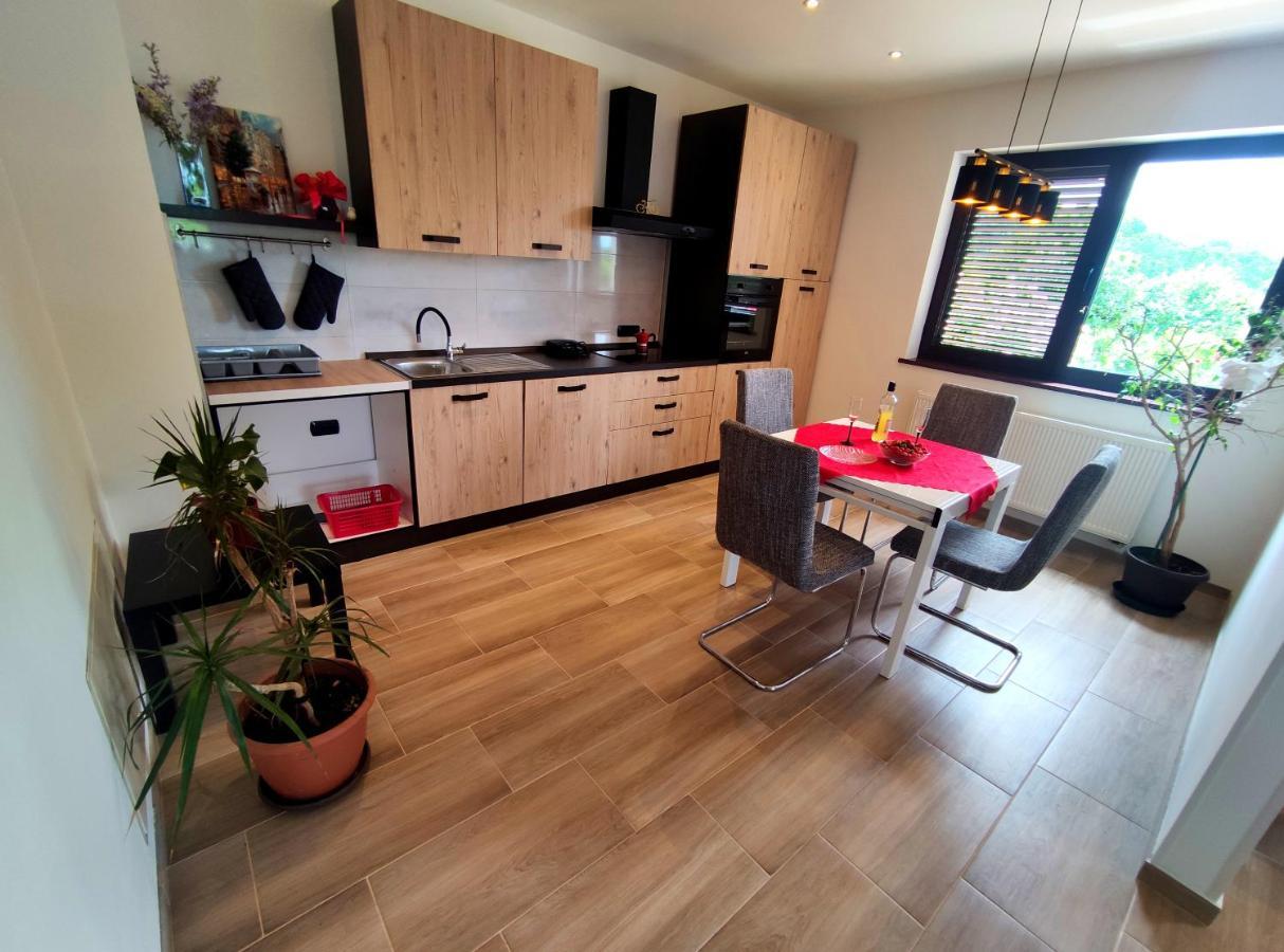 Apartmani Melia Marčelji Zewnętrze zdjęcie