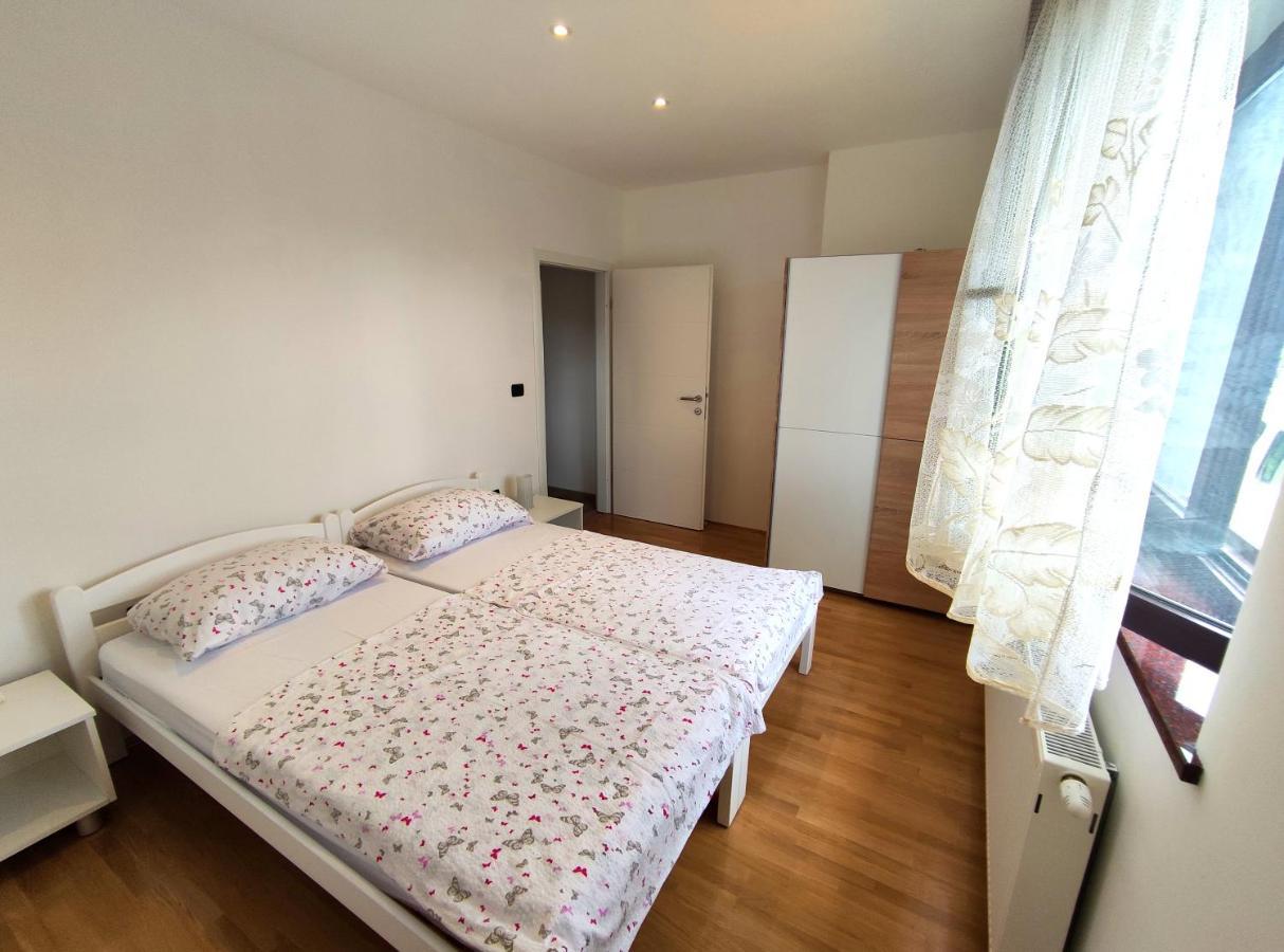 Apartmani Melia Marčelji Zewnętrze zdjęcie