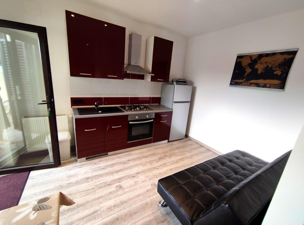 Apartmani Melia Marčelji Zewnętrze zdjęcie